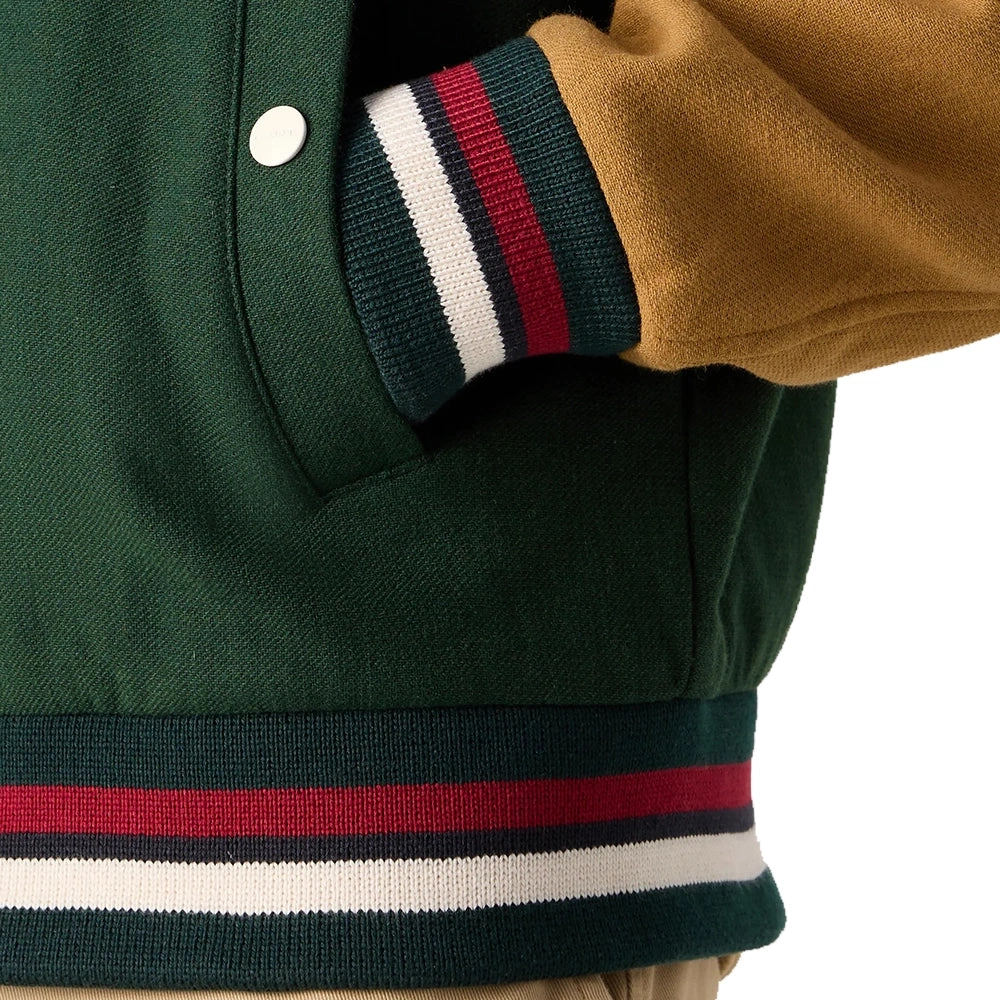 Aaron Wool Varsity Jakke Grøn & Cognac: Klassisk Stil med Et Unikt Touch! Mandig Jakke Med Personlighed.